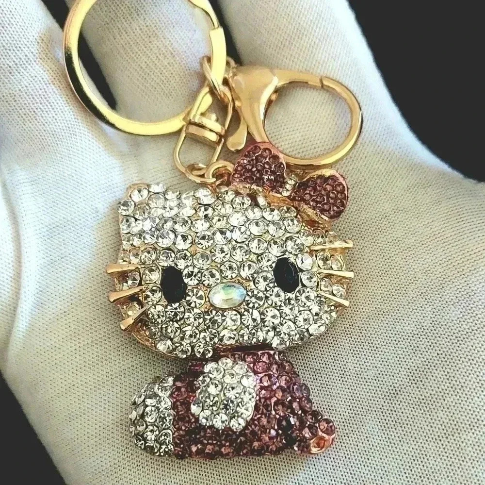 Hello Kitty Hot Keychain - Picture 3 of 3